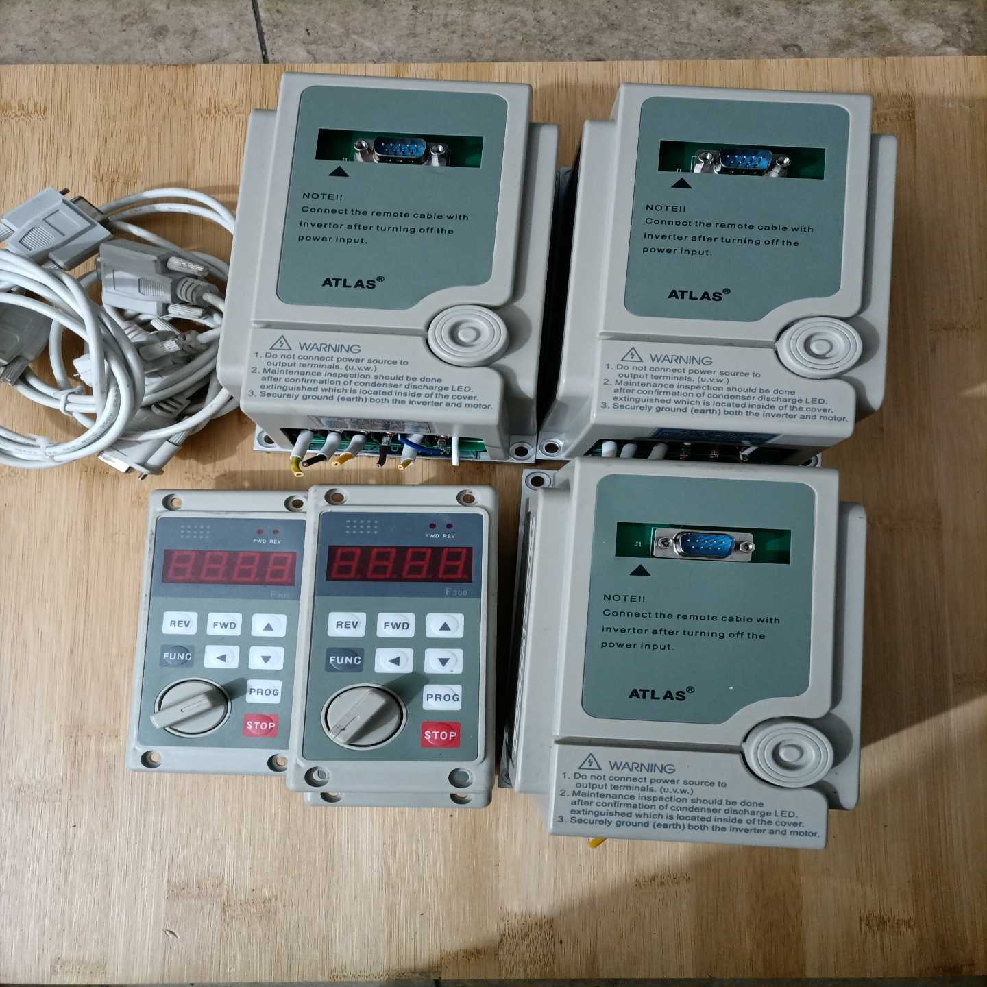 AS2-104，爱得利变频器，220V0.4KW，外接面板控询价