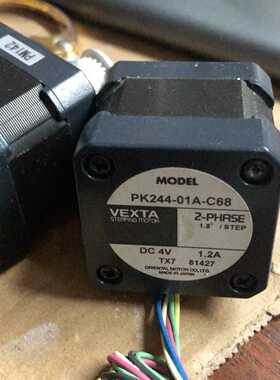 东方步进马达VEXTAPK244-01A-C68、实物以图询价