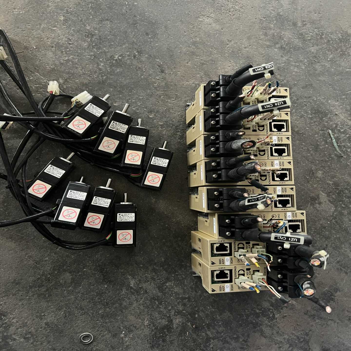 安川伺服驱动SGDF-A2CPY21  电机SGMM-A2C拍前询价