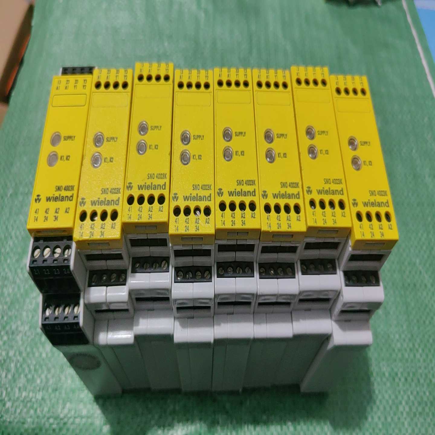 德国Wieland威琅SNO4003K安全继电器，24V--议价商品