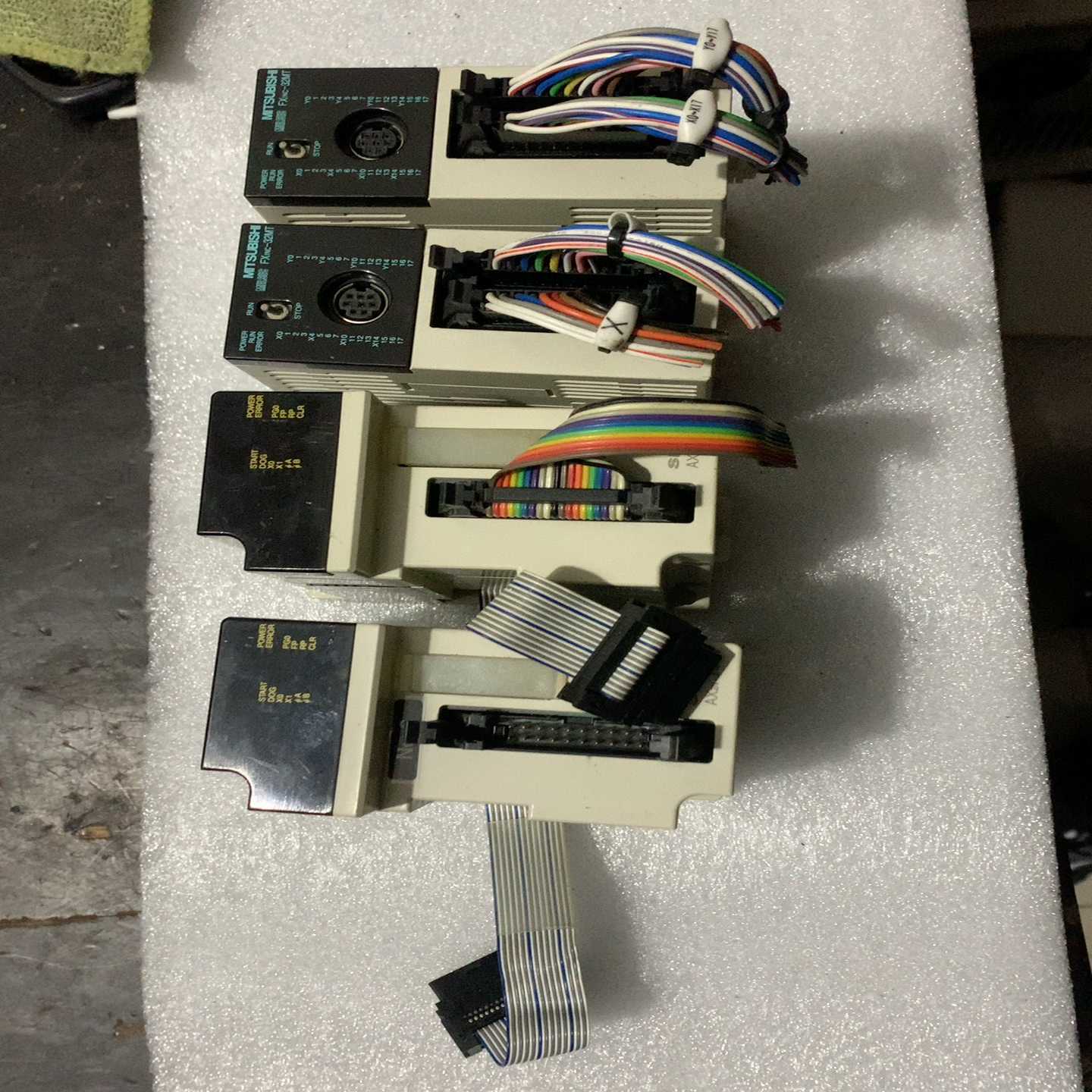 议价三菱FX1NC-32MT二台，AX2N-10PG二台，单价，