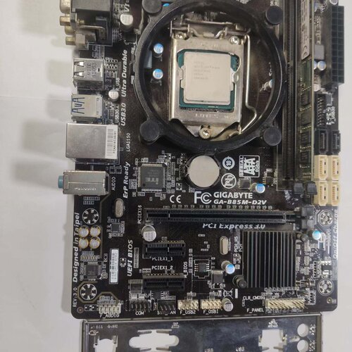 【询价】B85M-D2V i5 4590 4核处理器DDR3 8G/