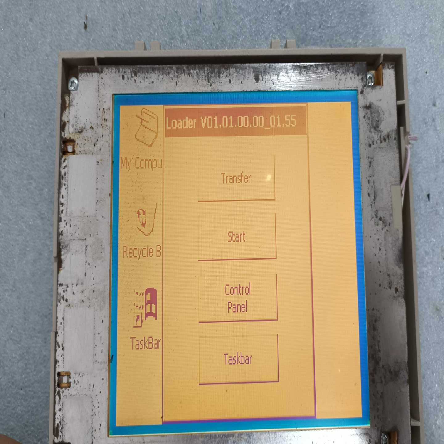 SP14Q009触摸屏液晶，里面灰，有亮点，正常使用。询价