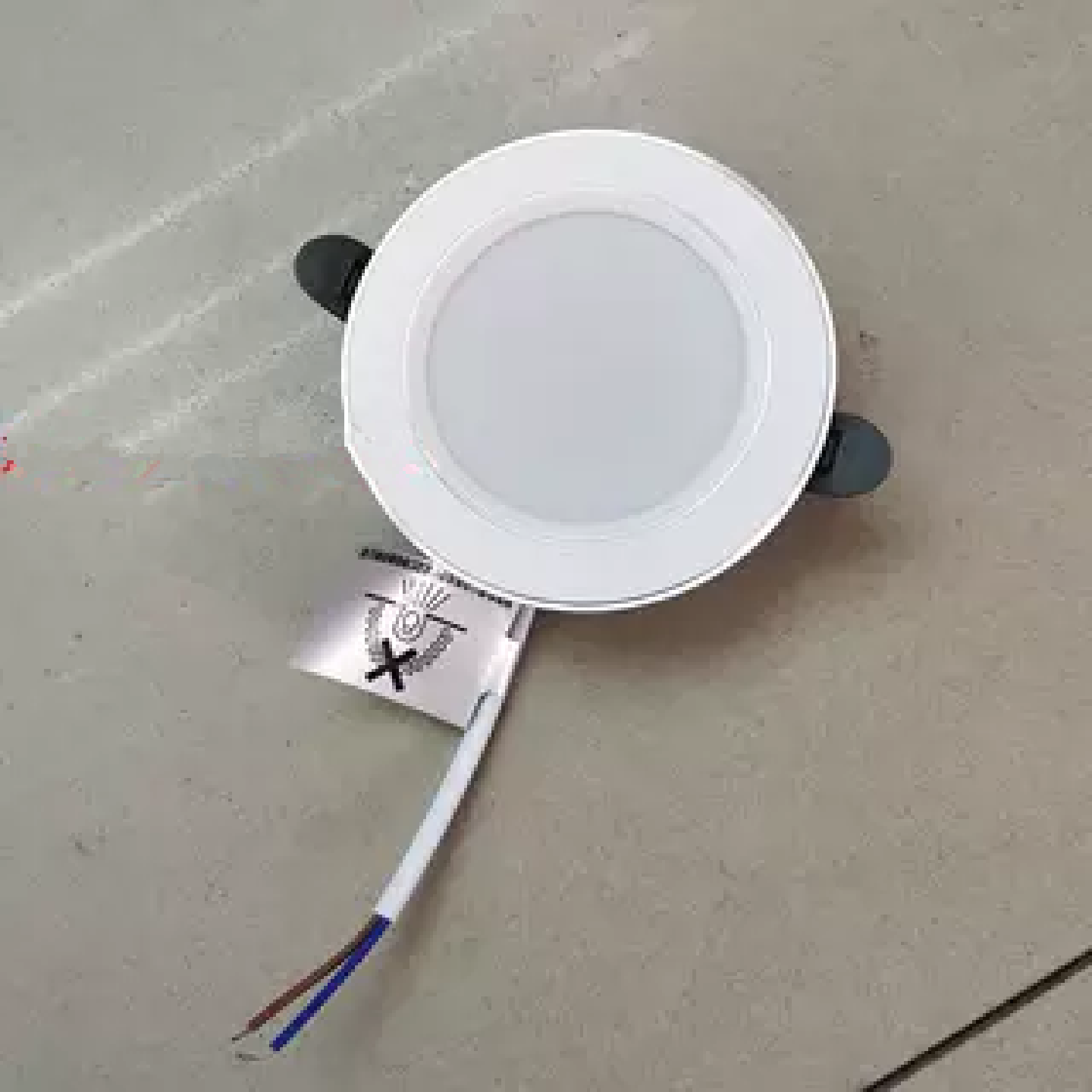 澳浦APL筒灯LED5W三色变光筒灯直径10CM开孔7CM-8CM变光筒灯防雾