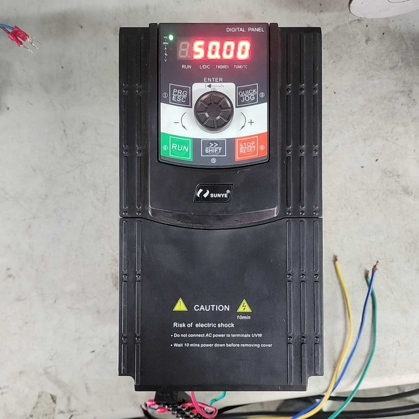 日业SUNYE变频器,型号CM530H-4T7R5GB/7R议价