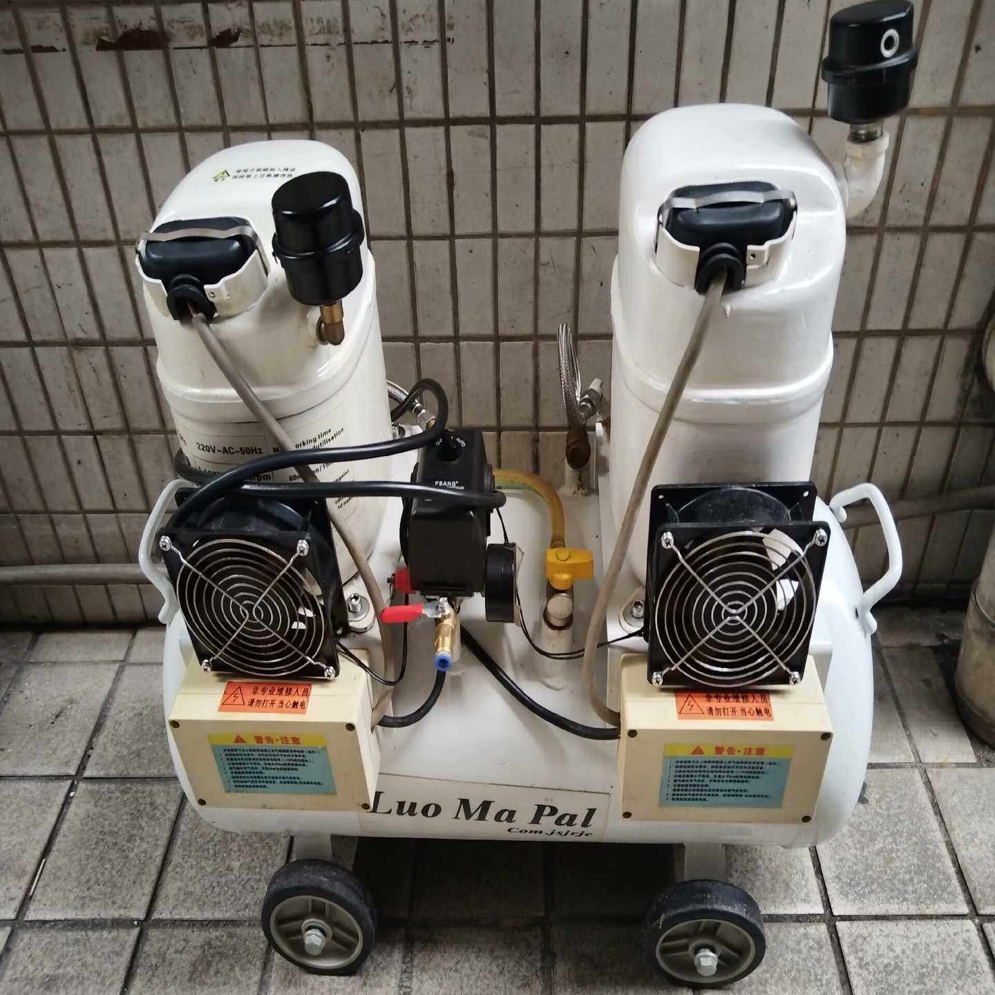 二手超静音空压机，成色如图，实物拍照，声音特别安静，已检查测