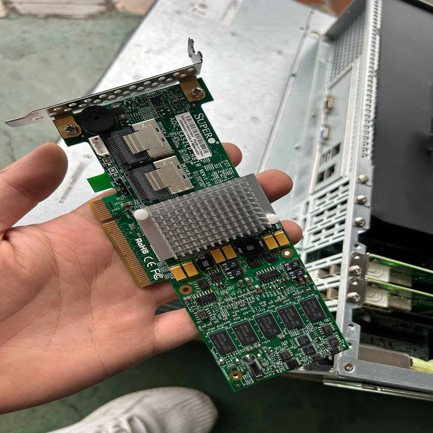 （议价）超微AOC-SAS2LP-H8IRLSI21086G