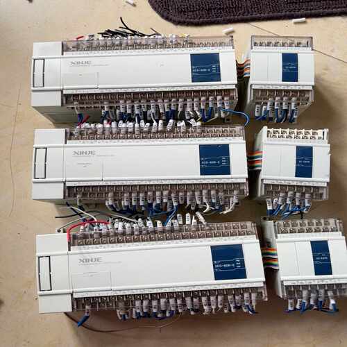 询价信捷XC3-60R-E扩展XC-E8YR，3套，成色如