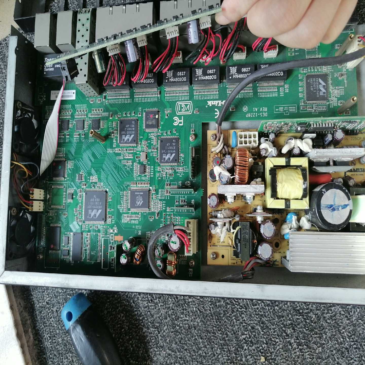 议价DLINK友讯，DES-1228P，24口交换机，当电子物料