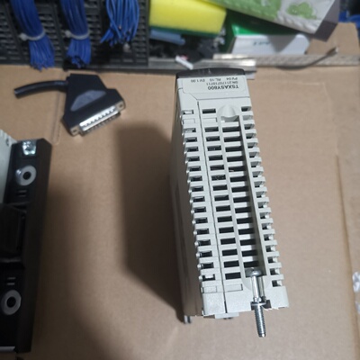 TSXASY800原装正品施耐德模块，配电箱里整套拆机98成--议价商品