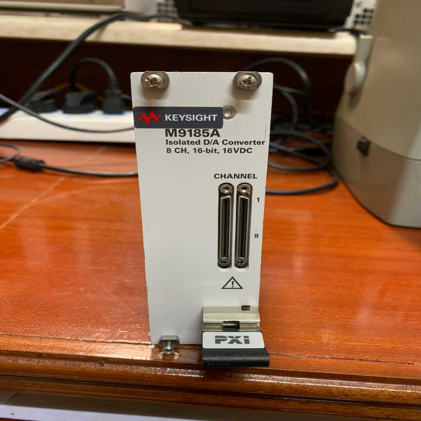 M9185APXI8/16通道隔离D/A转换器(亚飞商行）