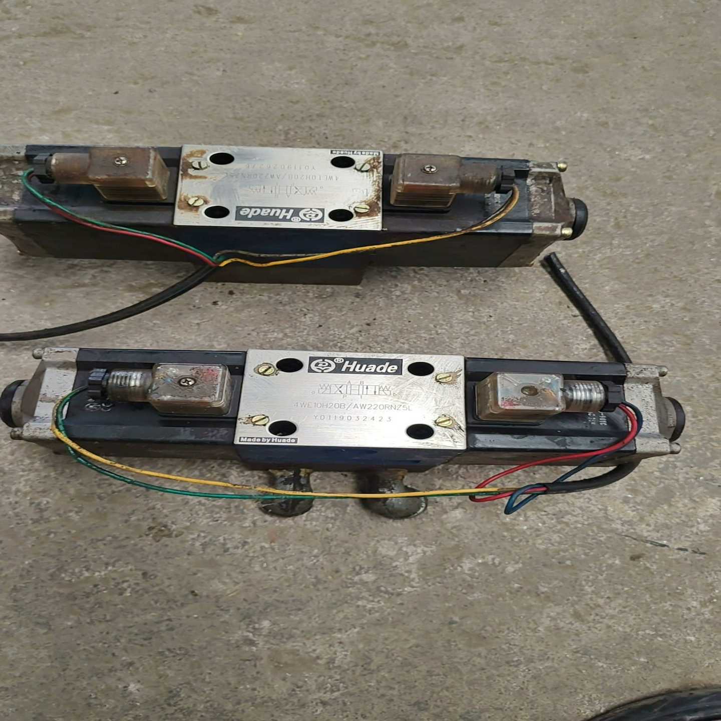 华德液压机电子阀，4WE10H20B—AW220RNZ5L型--议价商品