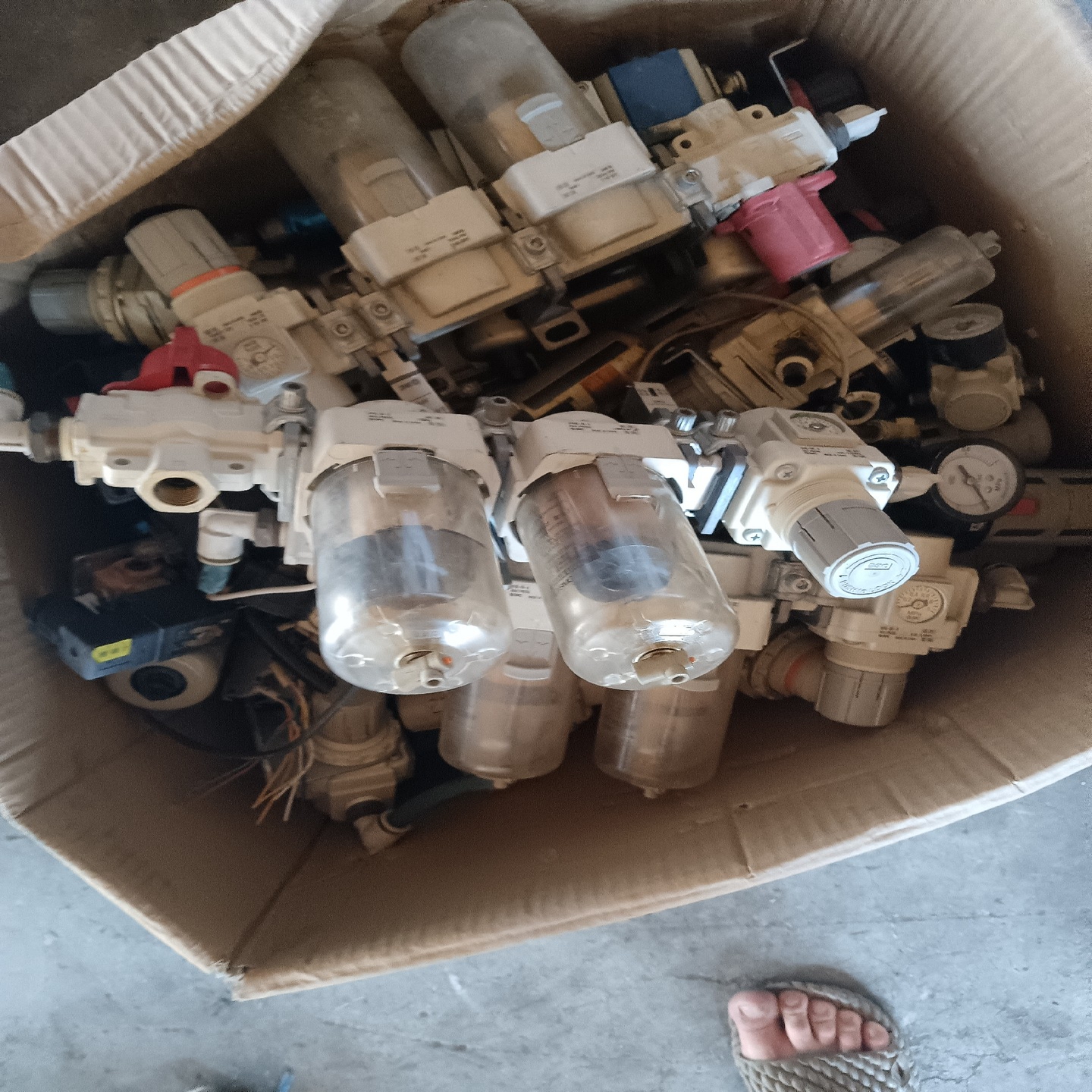 询价油水分离器  按斤卖 有几百个~可接维修