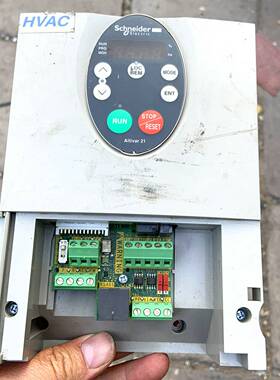 施耐德变频器ATV21系15-18.5-22-30-37-55kw端子板控制cpu板主板