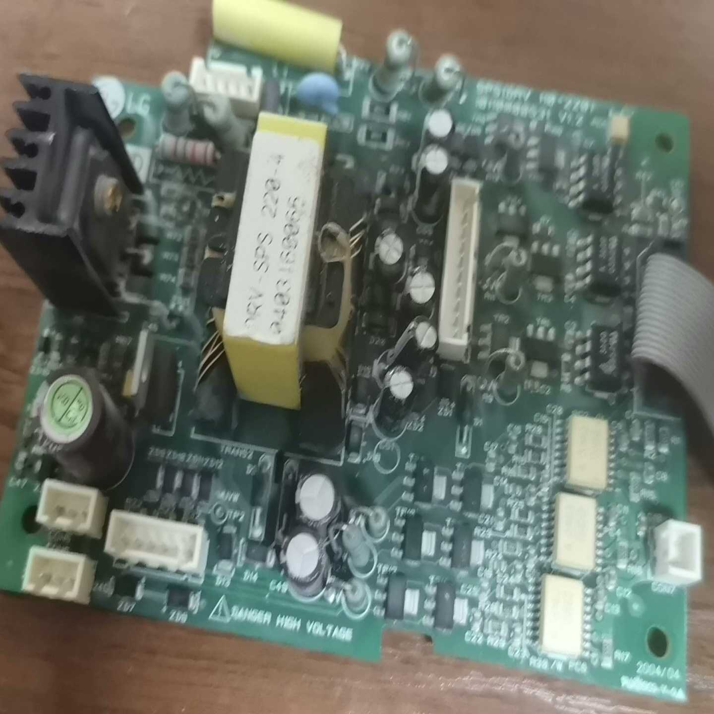 LG变频器LSiS5系列110150-4DB1（零零电子）