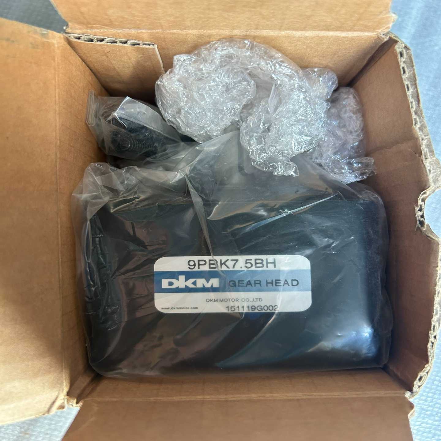 全新原装韩国9PBK7.5BH减速机未使用过，有磨损，