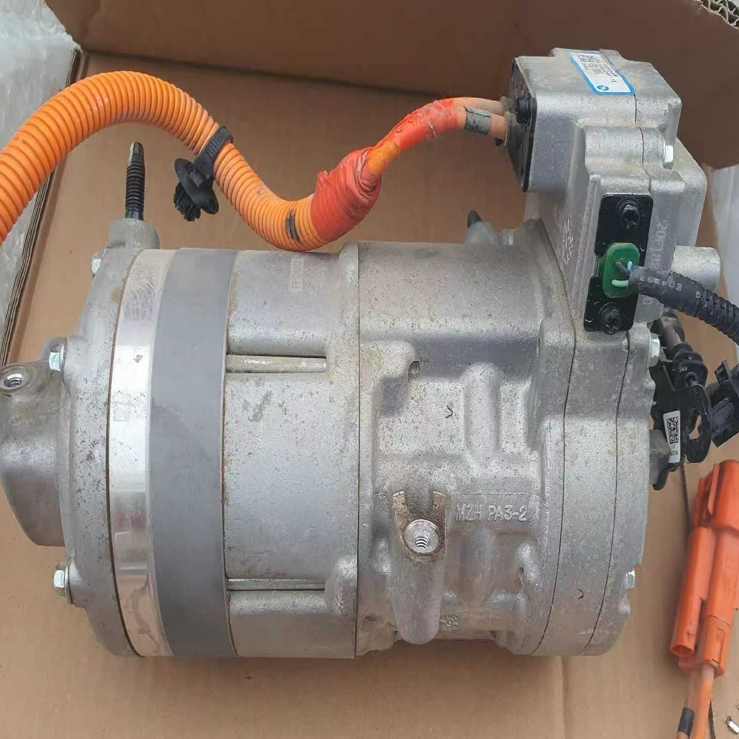 特斯拉ModelXS原装空调压缩机大量原装拆车件--议价商品