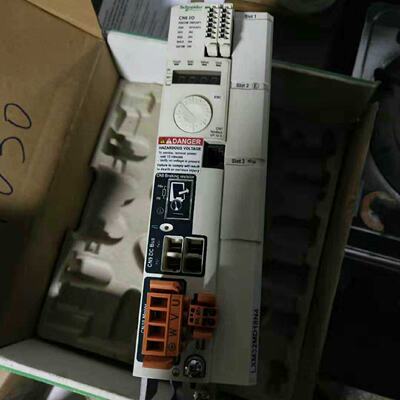 议价施耐德伺服驱动器LXM32CU45M2 全新原装正品 质保一年