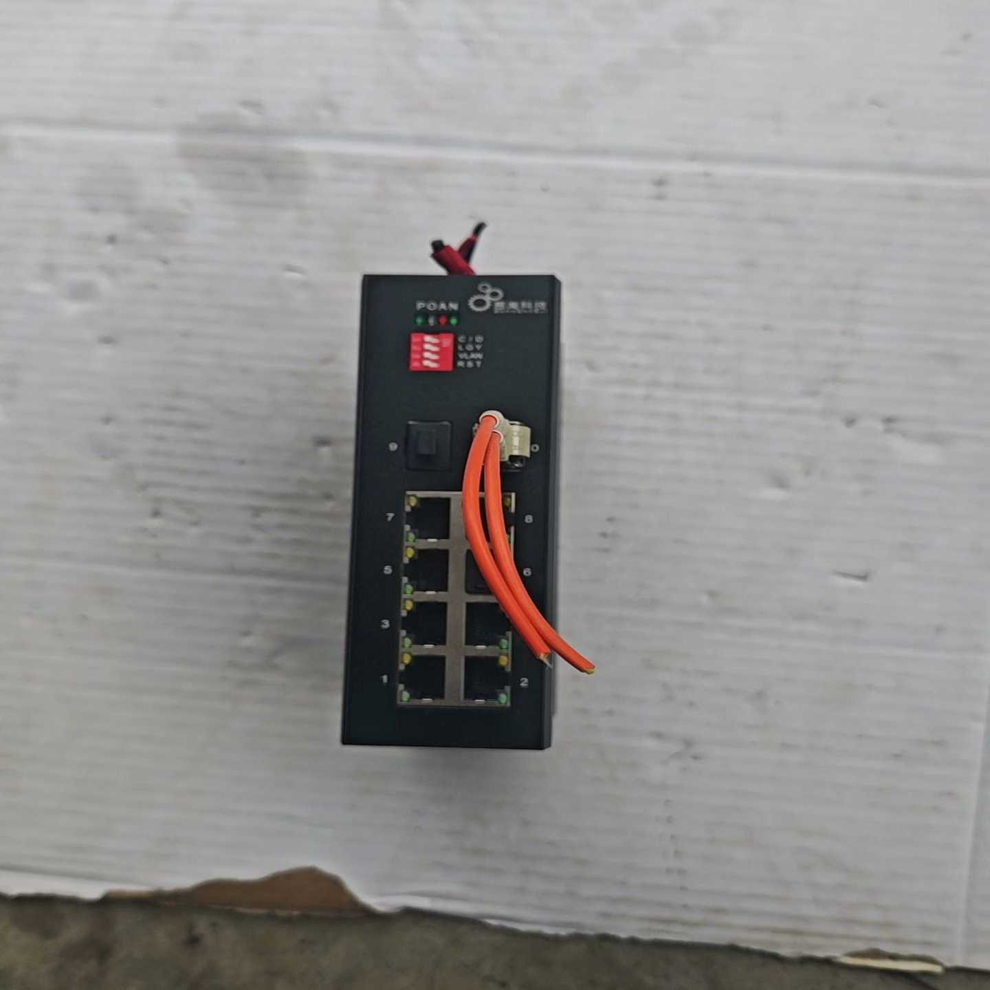 感闻科技工业交换机,型号GW-9000-6528G-SFP,适用