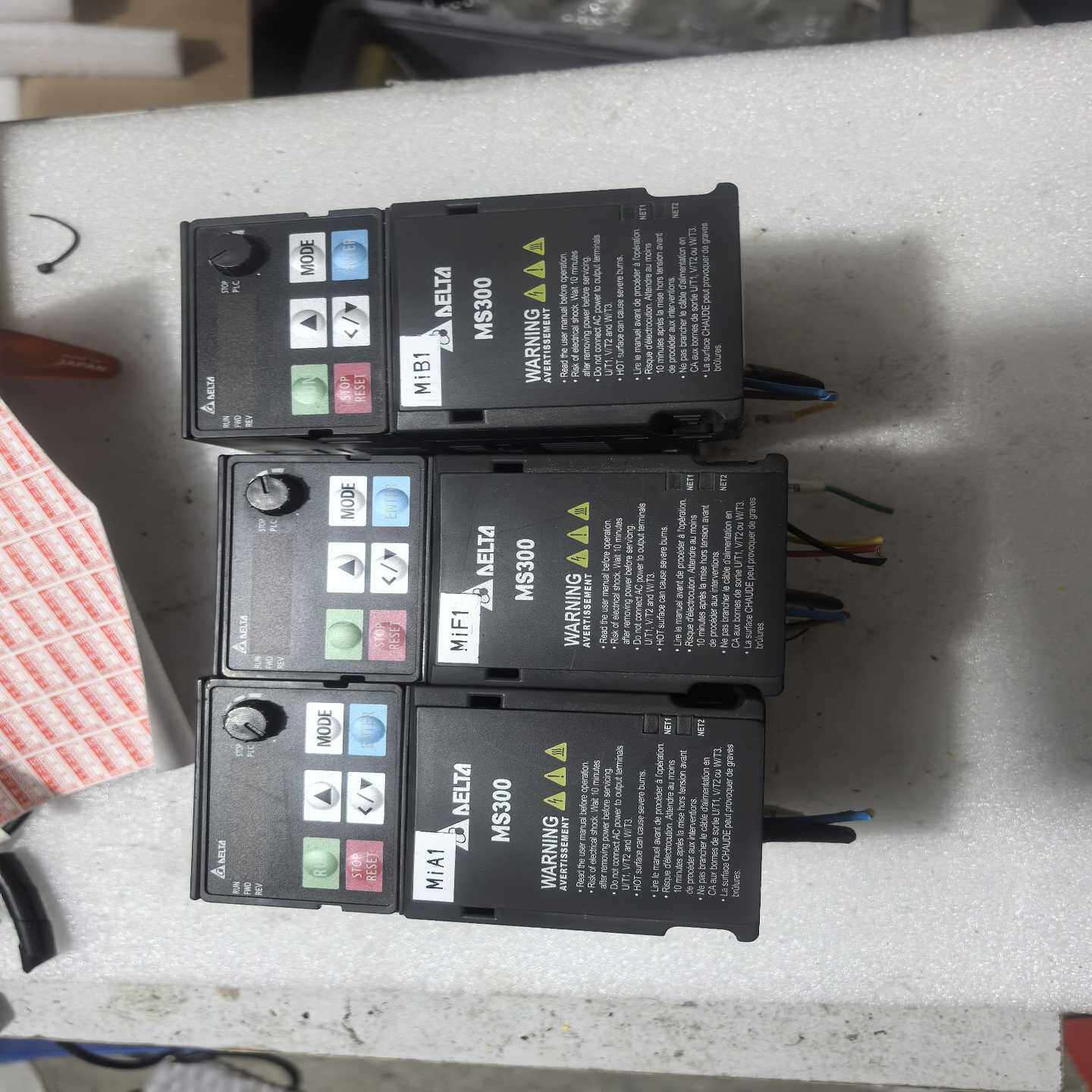 MS300变频器三台，型号：VFD1A6MS21ANSA