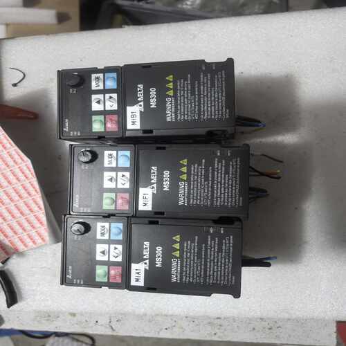 MS300变频器三台，型号：VFD1A6MS21ANSA