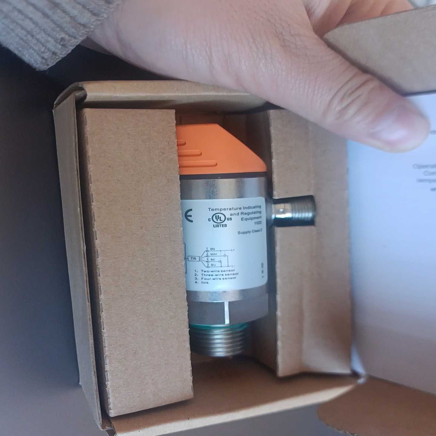 易福门温度传感器tr7432拍前询价