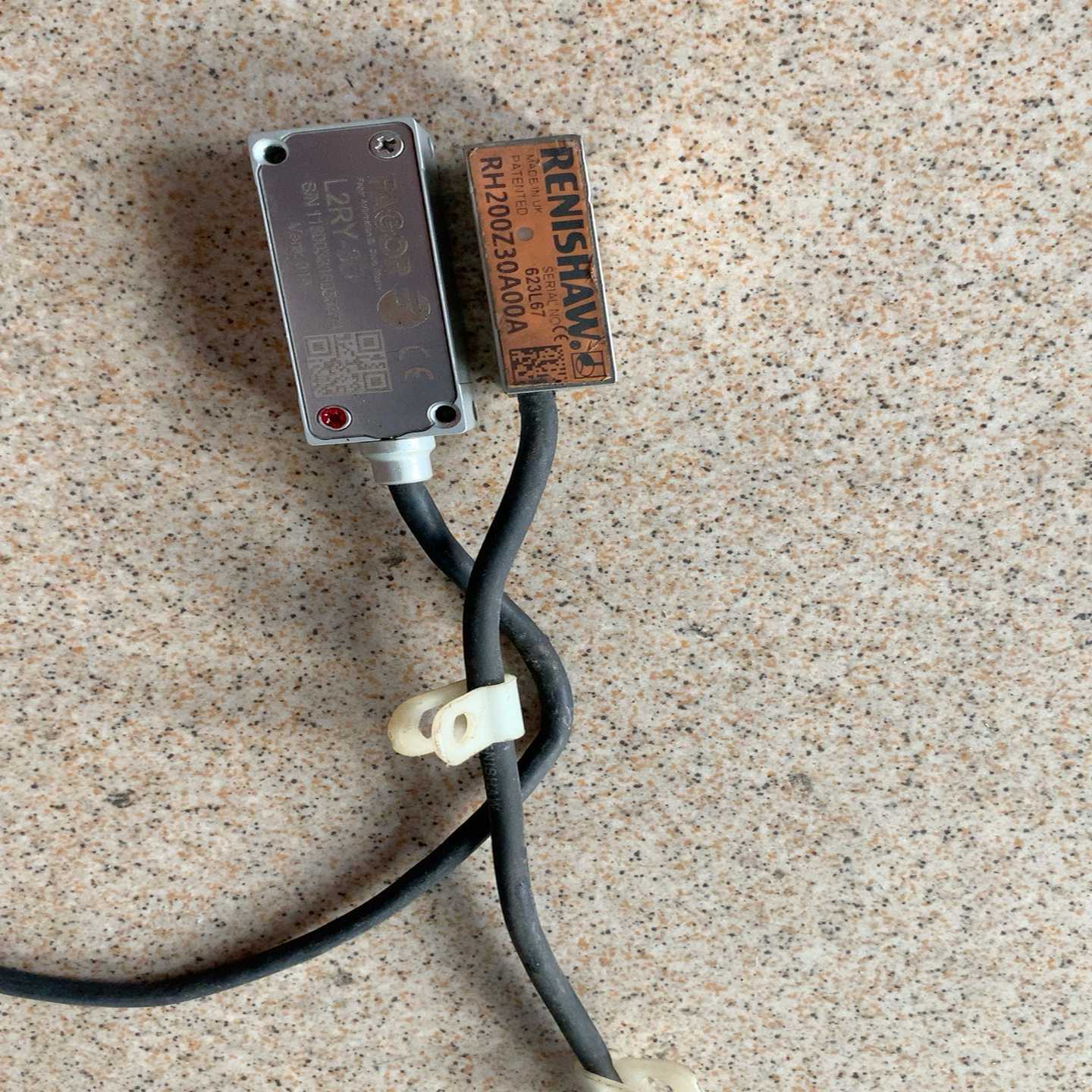 雷绍尼读头RH200Z30A00A 2条~询价