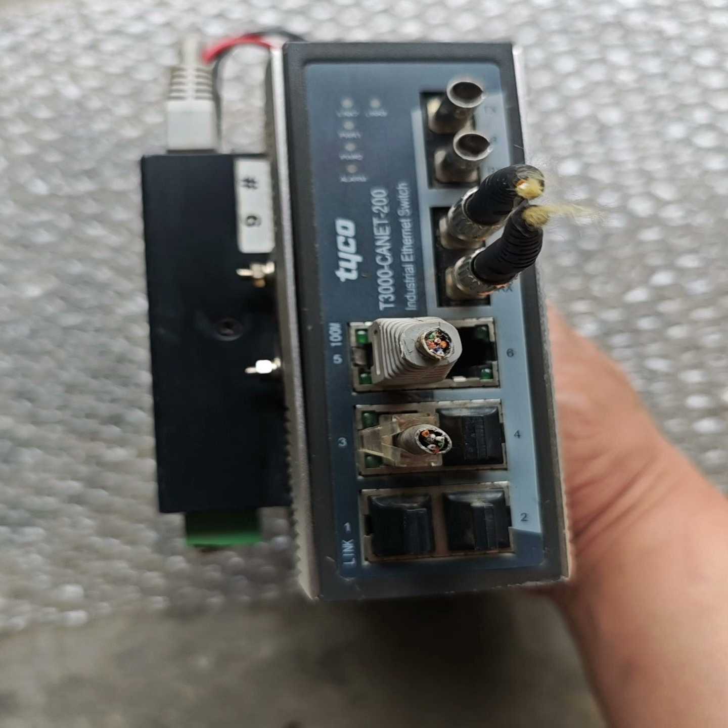 TUCO交换机，T3000-CANET-200成色如图，功能询价