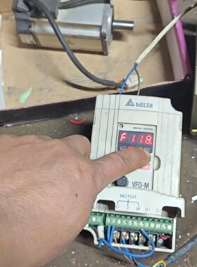 台达VFDm400w变频VFD004M21A台达原装拆机-议价