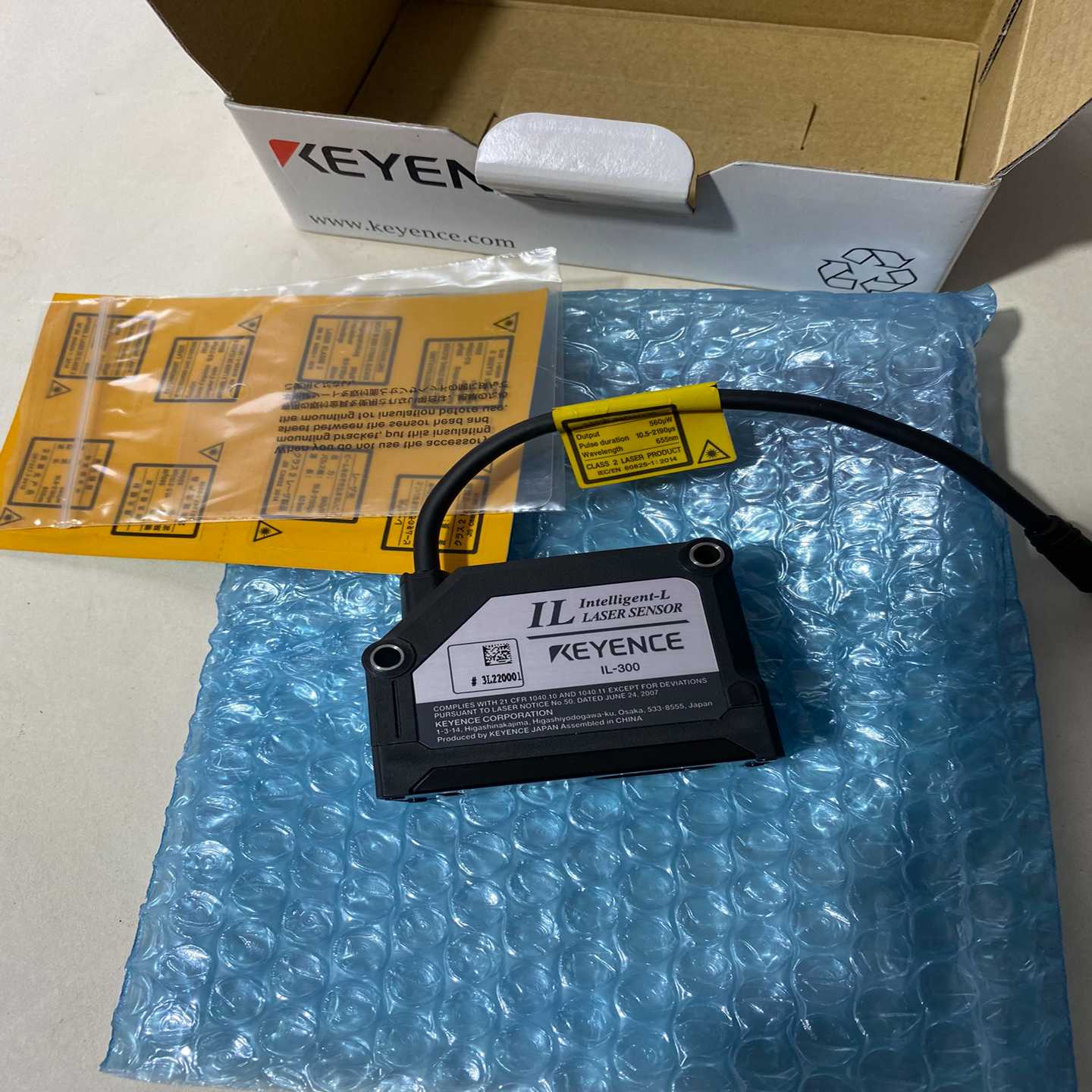 基恩士IL-300激光距离传感器,激光测量,未使用,实物询价