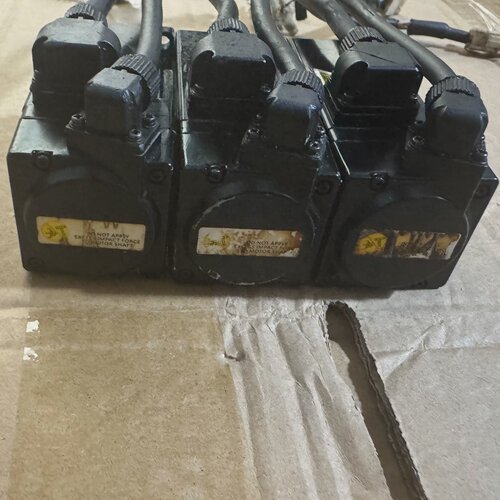 询价-禾川100w电机SVX3MM010AN2LN还有两个