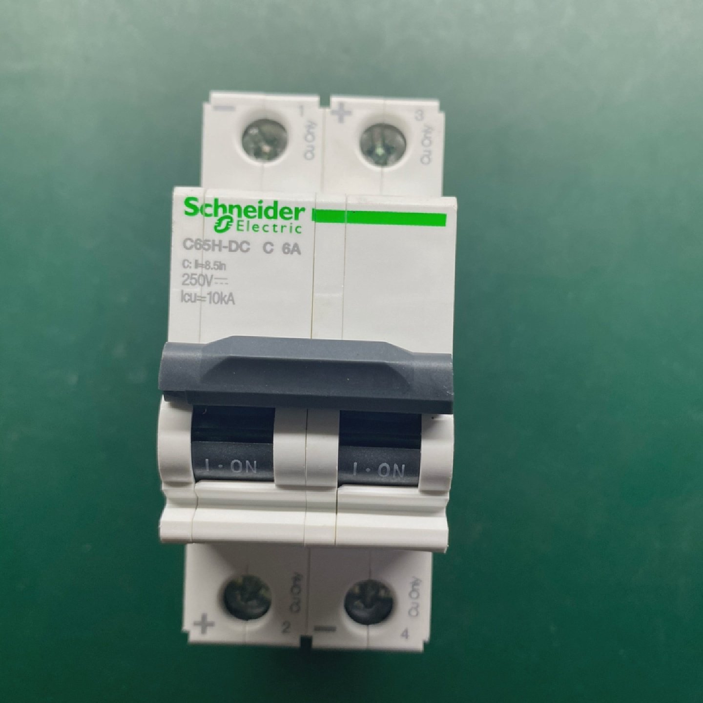 施耐德直流微型断路器C65HDc2PC6A-议价