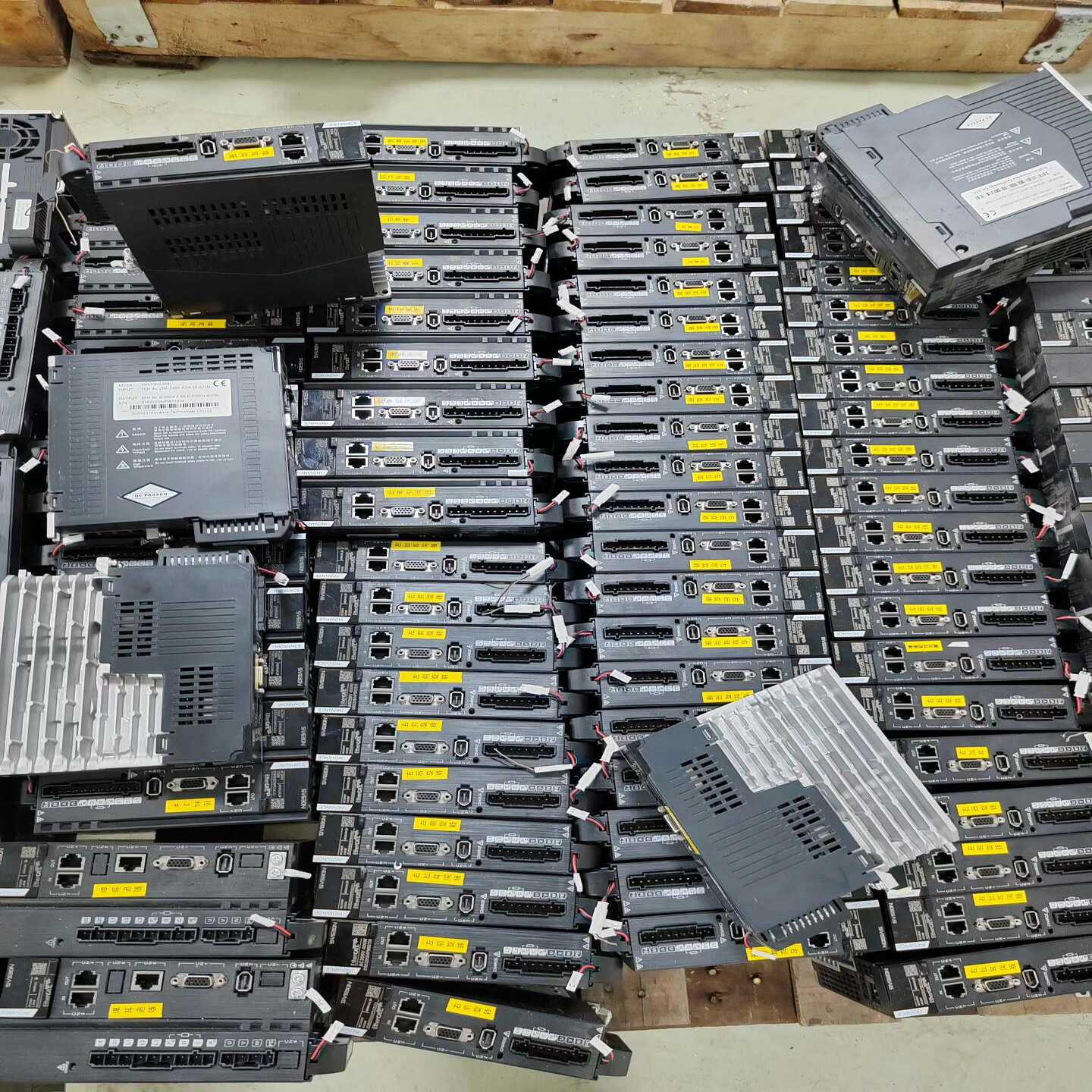 SV630NS2R8I，汇川伺服驱动器400w，二手拆机件，