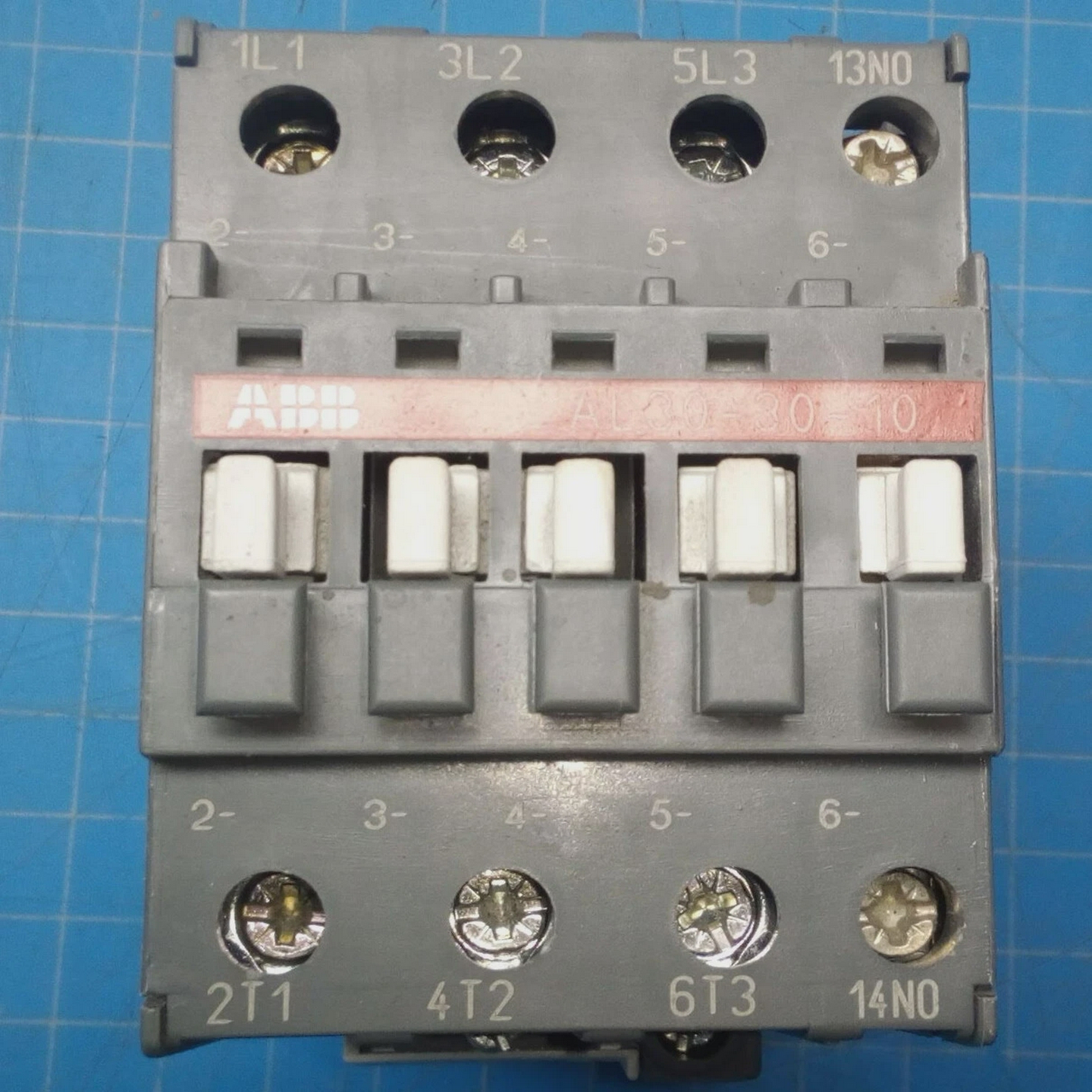 ABBAL系列3杆接触器带(1)无辅助接触24VDC线圈AL30-30-