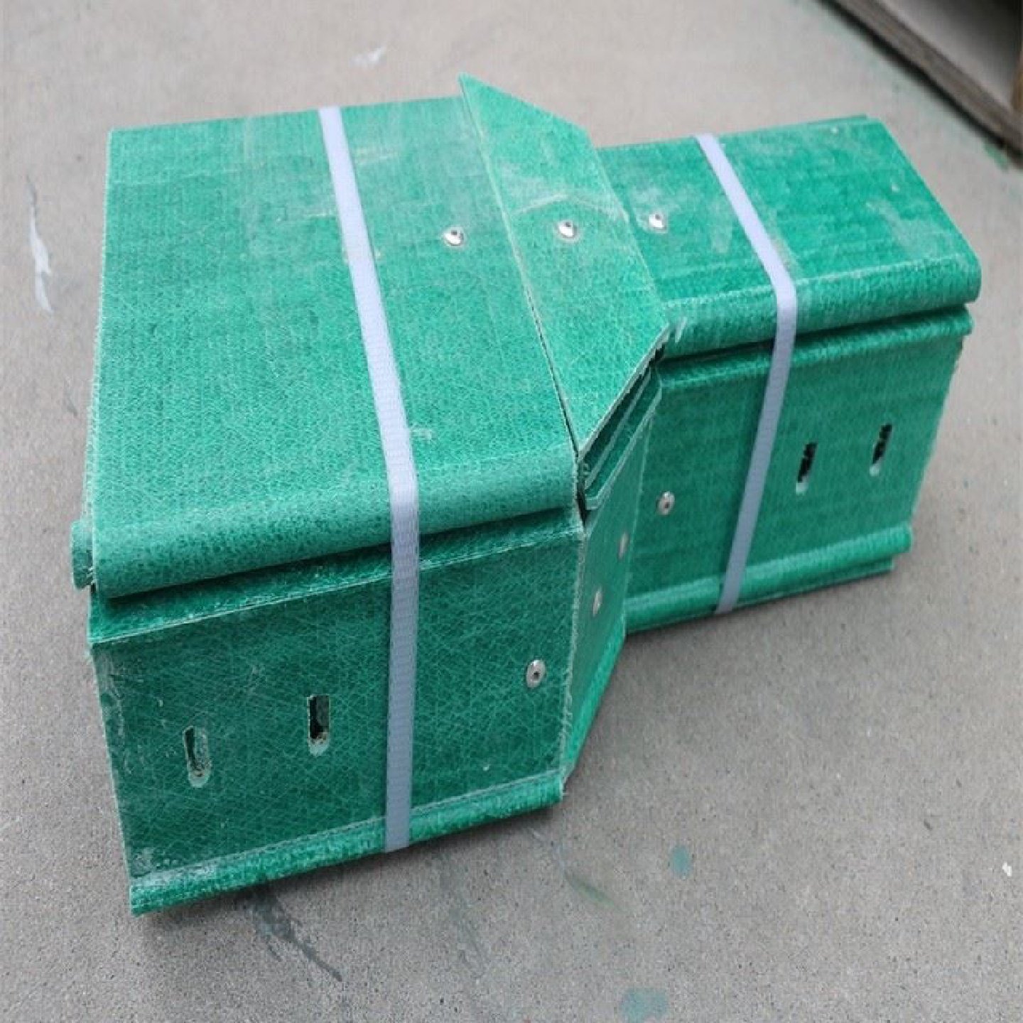 电缆桥架玻璃钢防火阻燃梯槽式复合材料线槽盒弯头盖板连接片配件