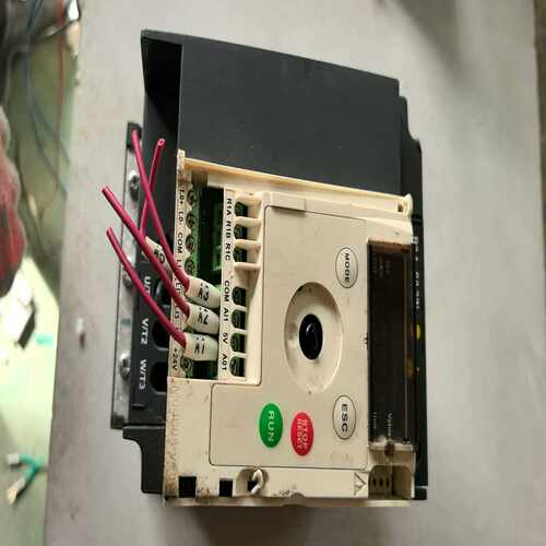 1.5KW变频器ATV12HU15M2实物图片成色~询价