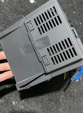 9新变频器FRE7203.7K三相220V3.7K拍前询价下单