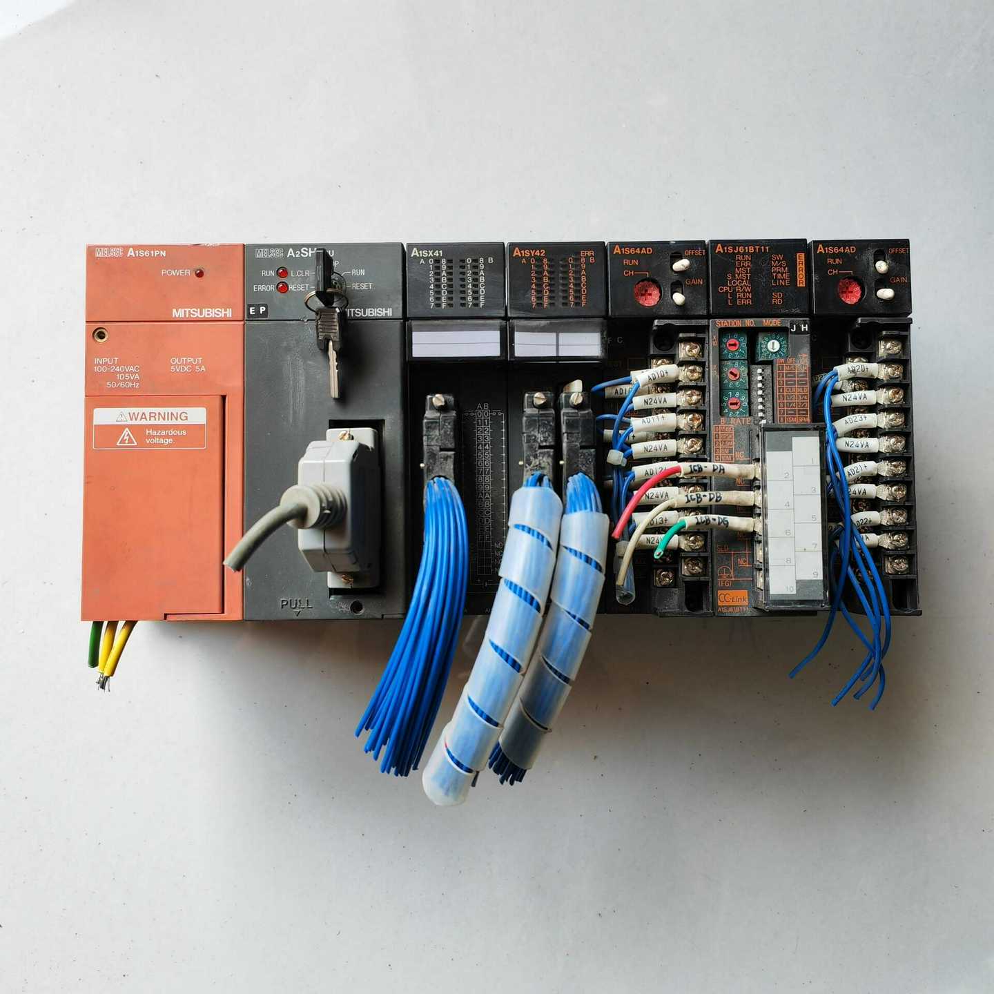 三菱A系列PLC一套，A1S61PN电源，A2SHCPU，A--议价商品