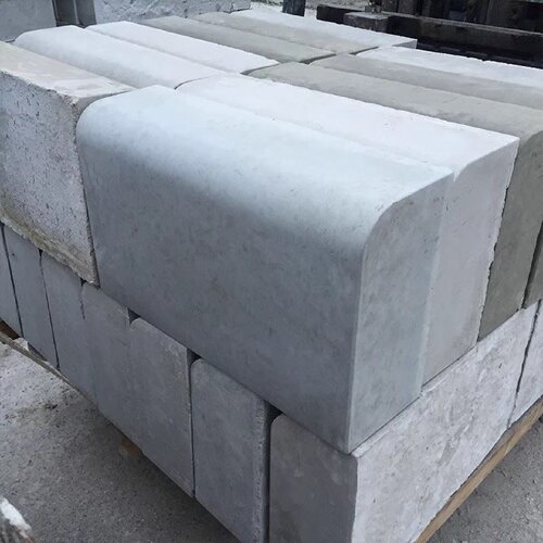 水泥路沿石预制侧石平石马路牙井盖混凝土路边石侧平石水泥预制品
