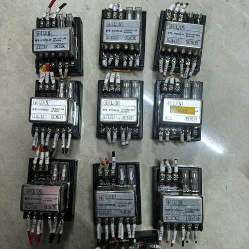 ST072N-20电源滤波器，115/220V 20A，拆机 现货，成色还可以，端