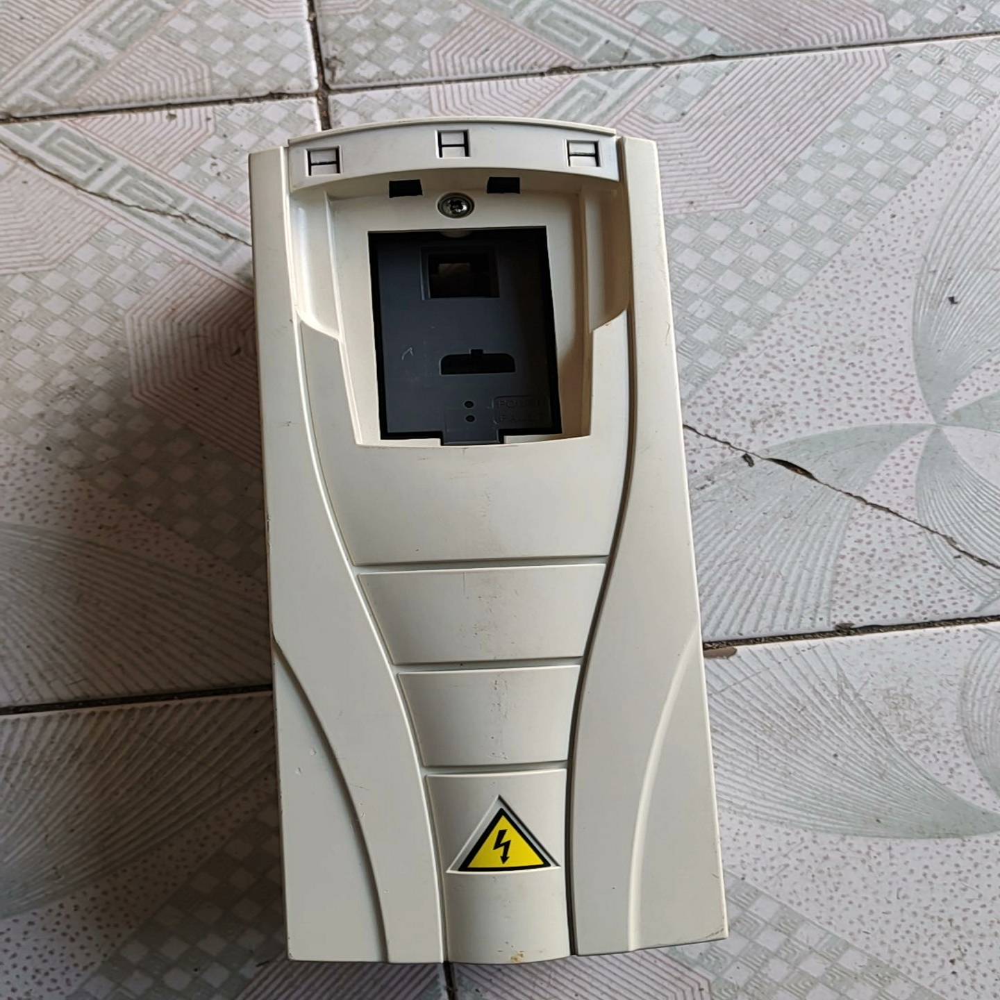 询价ABB变频器ACS510/550外壳，ABB变频器ACS51议价