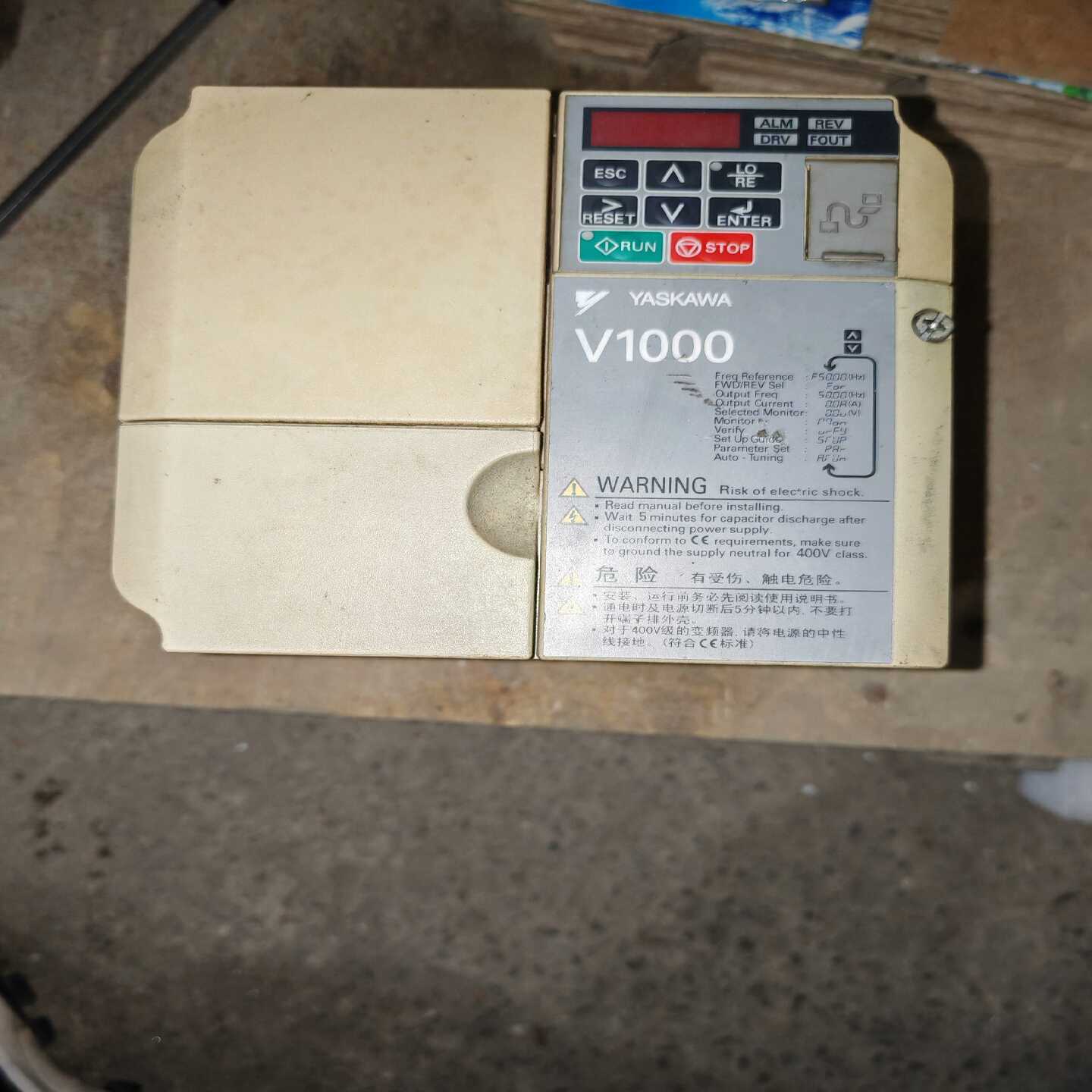 变频器VB4A0011BBA功能，成色如图，看