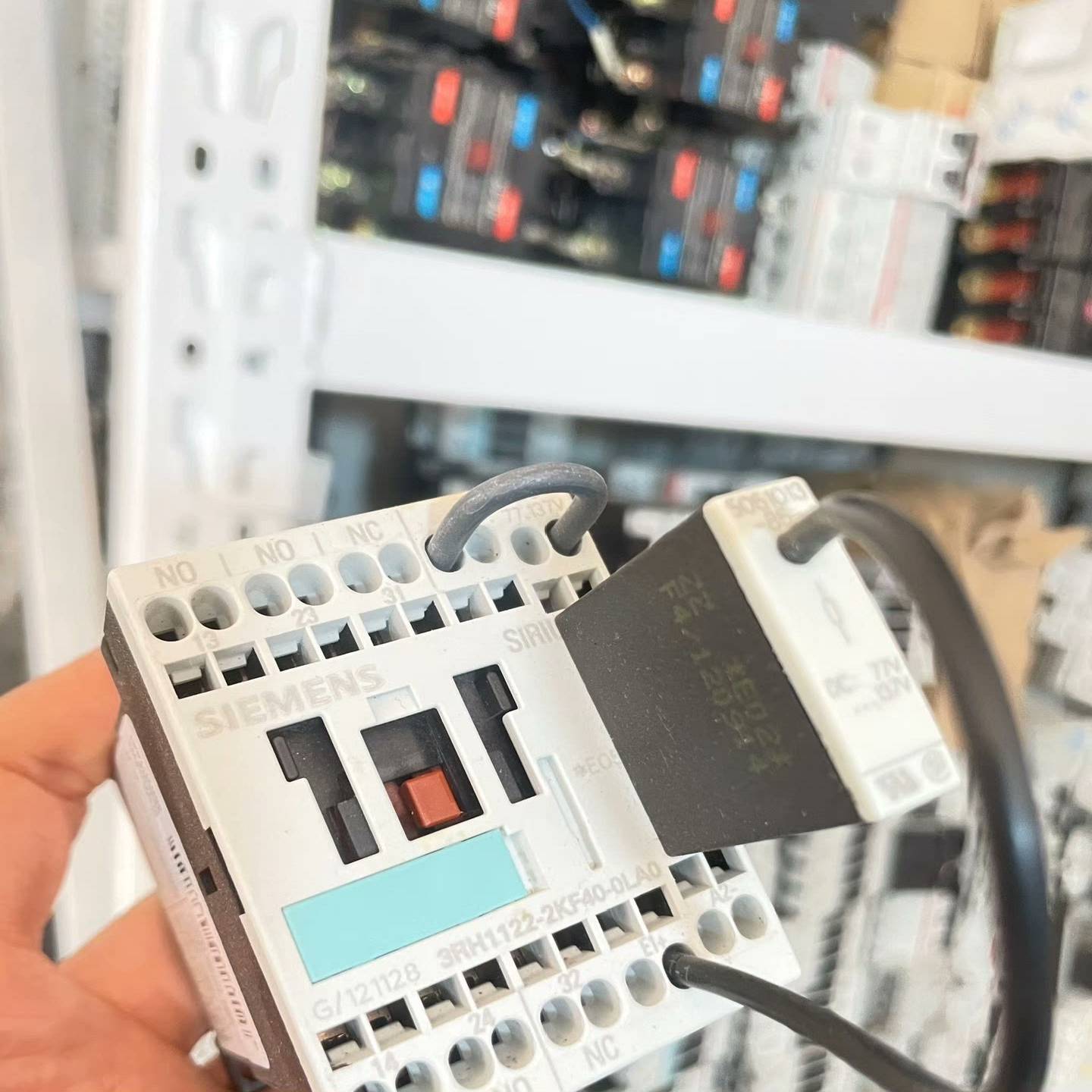 接触器3RH1122-2KF40-0LA03RH112询价