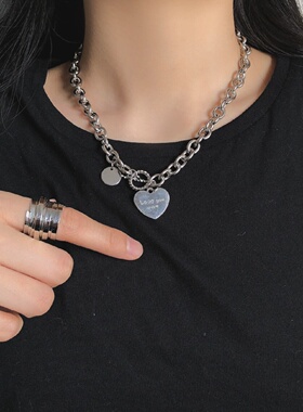 怦然心动钛钢字母爱心项链女小众设计嘻哈甜酷百搭颈链配饰潮