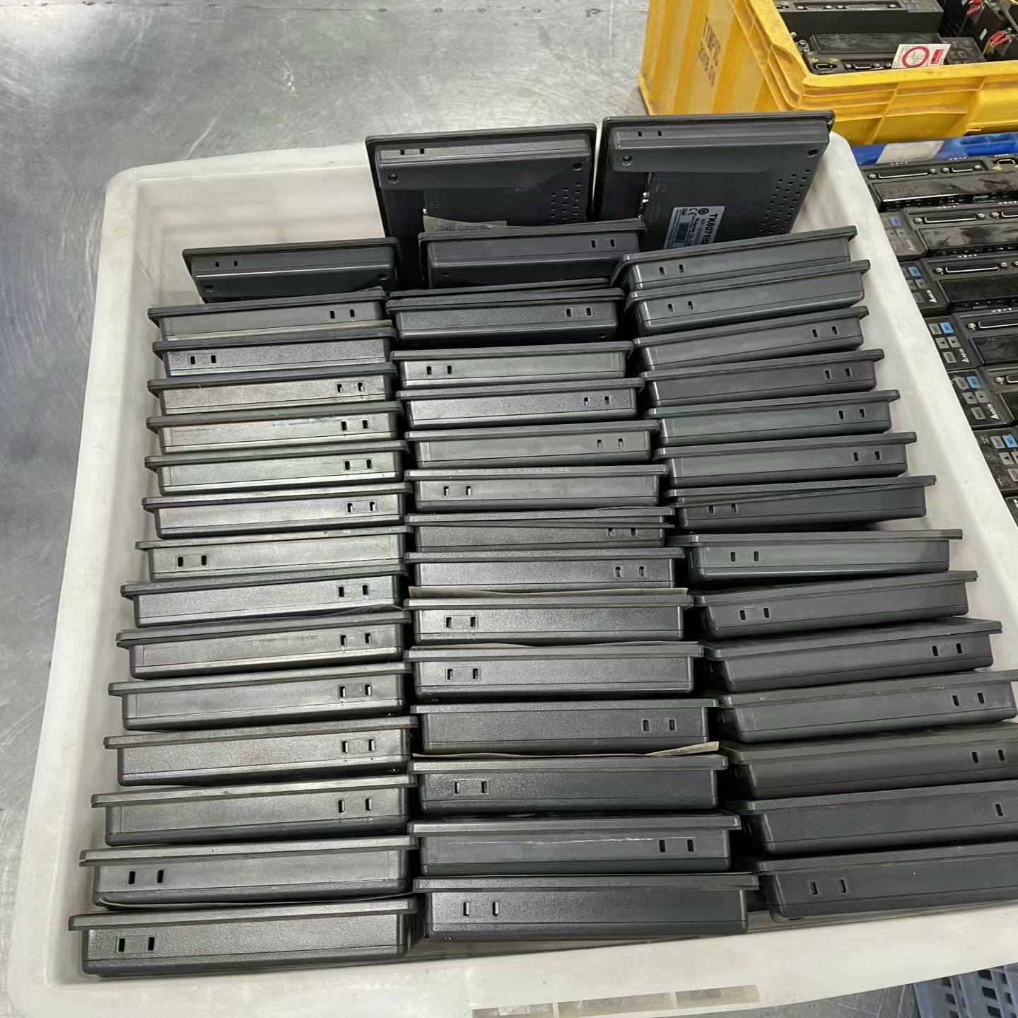 威纶7寸触控屏幕，型号:TK6071iP.【询价】