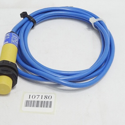 议价Turck Bc5S18Y0x Zoom  Kapazitiver Sensor  Neuwertig适用