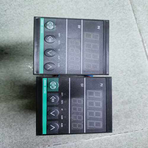 询价~SUHED温控器CH702-2K 共3个，温度0-1300摄