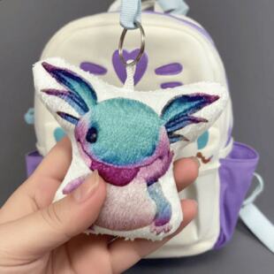 蝾螈小宝玩偶和平精英周边语音挂件抽象可发声钥匙扣解压毛绒公仔