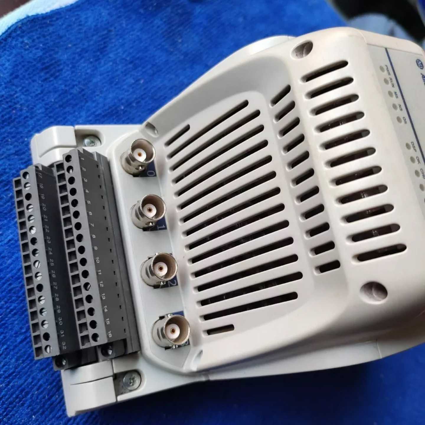 Allen Bradley 1444-DYN04-01RA--议价商品