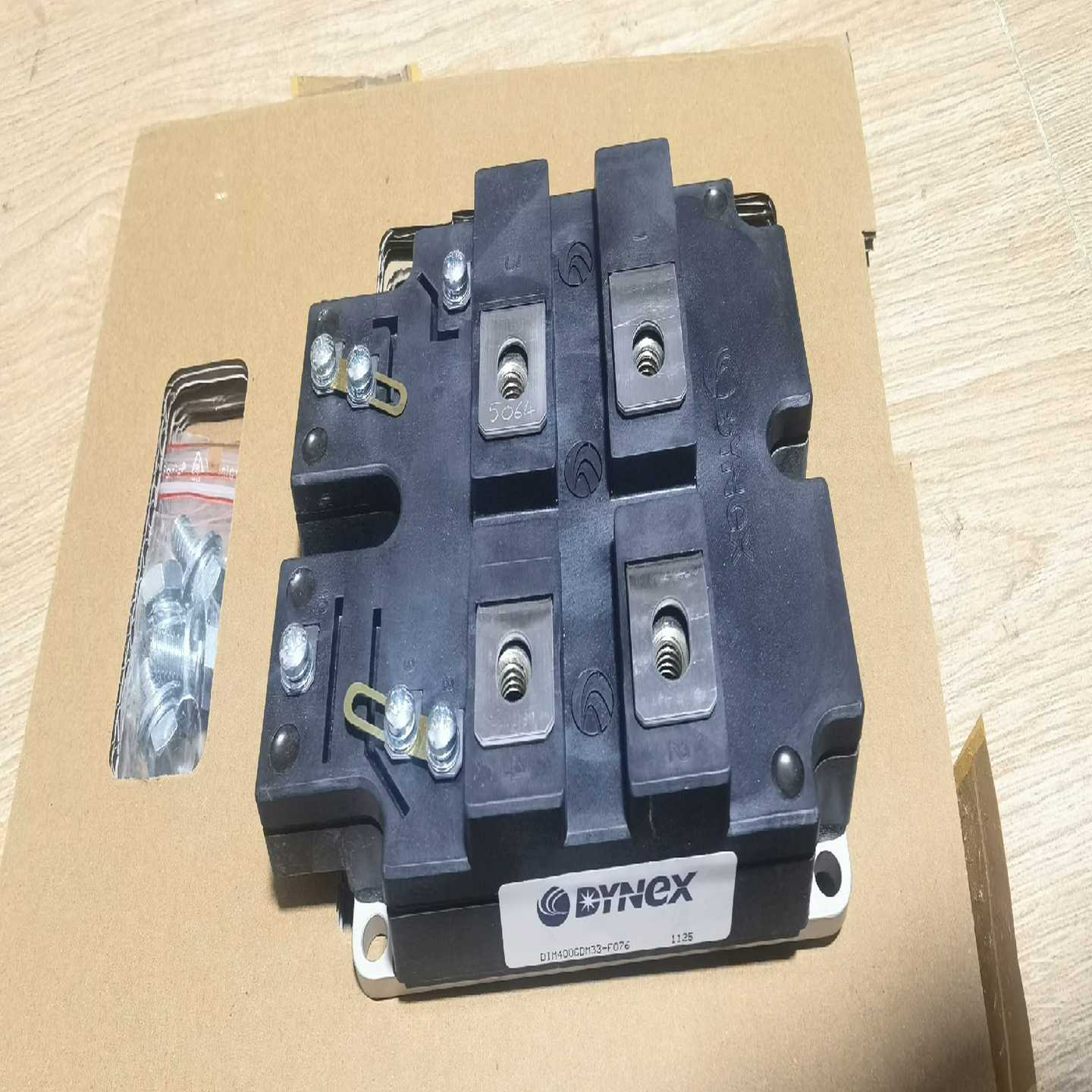 DIM400GDM33-F076  丹尼克斯~询价